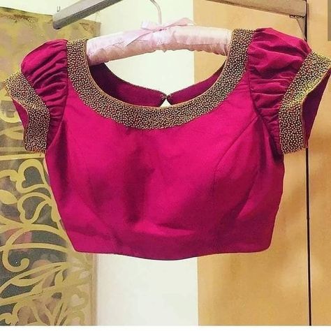 @designerprettyblouses on Instagram: “These Cute Blouse designs From @tamaarachennai 😍  Not for sale ❌ Designer Blouse Ideas #sareeblouseinspiration .  Tag your picture with…” Muthyala Work Blouse Designs, Puff Hands Blouse Designs, Puff Hands, Pink Blouse Designs, Indian Blouse Designs, Blouse Designs Catalogue, Saree Blouse Neck Designs, New Saree Blouse Designs, Blouse Design Images