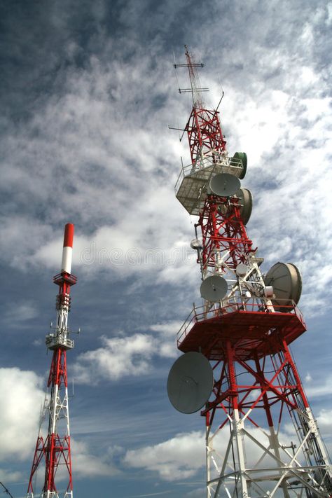 Communication Tower, Architecture Reference, Radio Tower, Transmission Tower, Cell Tower, Sky Background, Lightning Strikes, Radio Communication, White Clouds