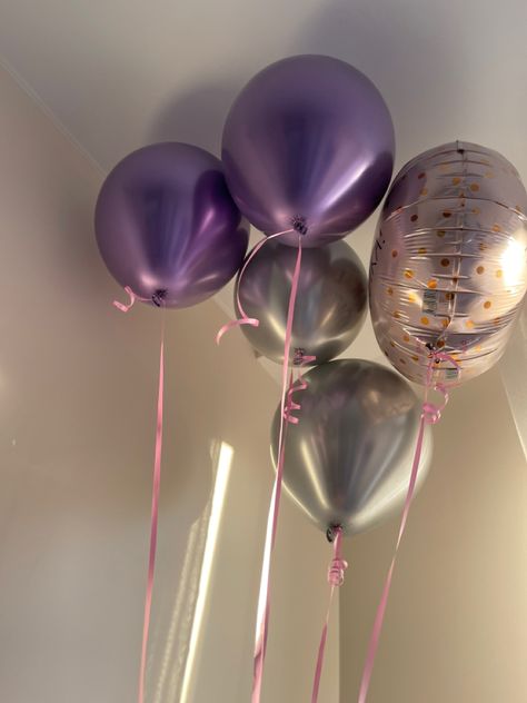 Baloon Aestethic, Balon Aesthetic, Balloon Aesthetic, Balloons Aesthetic, Short Birthday Wishes, Cd Wall Art, Balloons Happy Birthday, Pretty Balloons, Birthday Posters