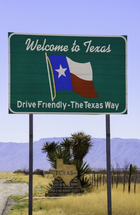 Welcome To Texas Sign, Welcome To Texas, Texas Sign, Texas Signs, Texas Life, Texas Places, Post Grad Life, Moving To Texas, Vision Board Pictures