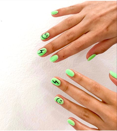 Drawing Smile, Black Gel Polish, Almond Acrylic Nails Designs, Rave Nails, Acrylic Drawing, Neon Acrylic Nails, Neon Green Nails, Happy Nails, Cute Gel Nails