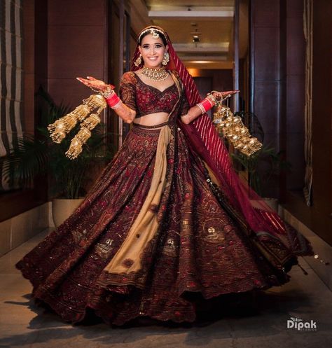 Maroon Lengha Bridal, Maroon Bridal Lehenga, Bride Photos Poses, Indian Wedding Bride, Expensive Dresses, Latest Bridal Lehenga, Couple Wedding Dress, Wedding Lehenga Designs, Indian Bride Outfits