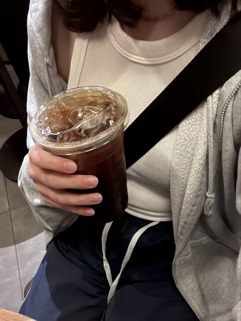 Iced americano, iced americano aesthetic, y2k Outfit, outfit with coffee, coffee, y2k, y2k fit, y2k coffee iced americano Coffee On The Go Aesthetic, Ice Americano Coffee Aesthetic, Iced Americano Aesthetic, Ice Americano Coffee, Americano Aesthetic, Coffee Girl Aesthetic, Girl Drinking Coffee, Iced Coffee Aesthetic, Iced Americano