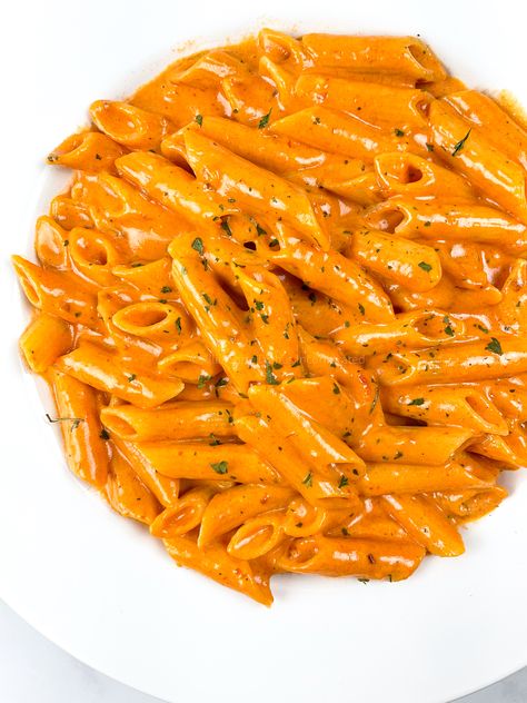 Gigi Hadid Pasta Recipe (Penne alla Vodka) Essen, Gigi Hadid Pasta Recipe, Hadid Pasta Recipe, Gigi Hadid Pasta, Hadid Pasta, Pasta Alla Vodka, Penne Alla Vodka, Vodka Pasta, Alla Vodka