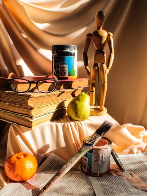 Still Life Photography Personal Objects, Fantasy Still Life Photography, Still Life Drawing Composition, Interesting Still Life Compositions, Still Lifes Photographs, Art Supplies Still Life Photography, Personal Still Life, Still Life Examples, Still Life Shadows