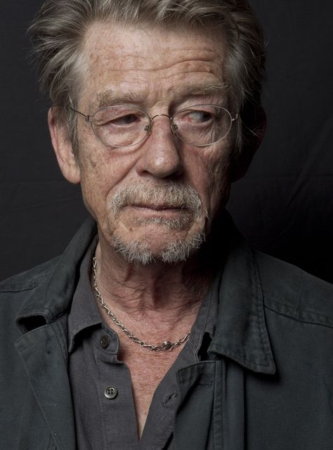 Dubbed “simply the greatest actor in the world,” he gave life to “The Elephant Man,” Caligula and outcasts. Uk Actors, The Elephant Man, John Hurt, Watership Down, Actors Male, Character Actor, Film History, British Actors, Epic Fails