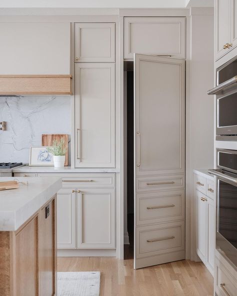 Always here for a good hidden pantry door. It makes the kitchen feel bigger, allows for quick hands free access and honestly just makes… | Instagram Hidden Cabinet Pantry, Secret Door To Pantry, Hidden Door In Pantry, L Shaped Kitchen With Hidden Pantry, Hidden Pantry Design, Corner Hidden Pantry, Hidden Door In Kitchen, Corner Pantry Door, Hidden Pantry Door In Kitchen