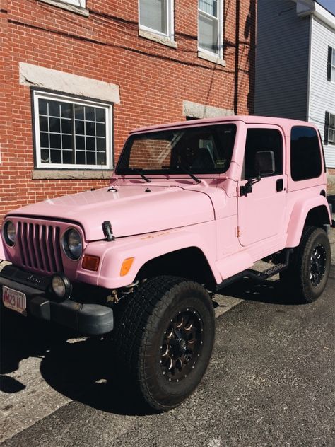 Preppy Car, Pink Jeep, Bmw I3, Girly Car, Dream Cars Jeep, Lux Cars, Car Goals, Bmw I8, Jeep Girl