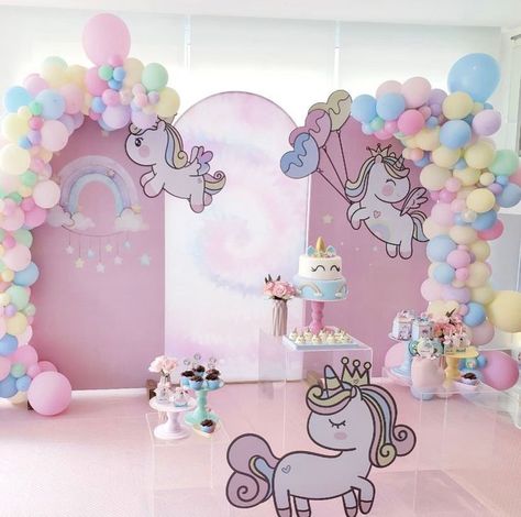 Baby Unicorn Party, Birthday Theme Decoration, Unicorn Birthday Party Decorations, Rainbow First Birthday, 1st Birthday Girl Decorations, Unicorn Themed Birthday Party, 1st Birthday Girl, Unicorn Birthday Cake, Birthday Party Decorations Diy