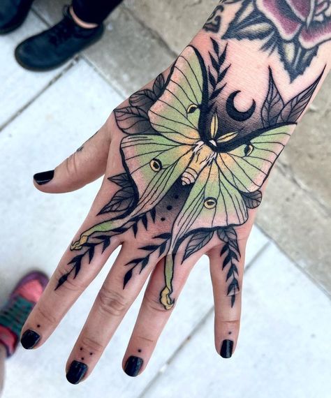 Nice hand tattoo. #tattoo #art #creativity #artistic #painting #newtattoo #ink Lunar Moth Tattoo, Luna Moth Tattoo, Leg Tats, Moth Tattoo Design, Calf Leg, Tattoo Leg, Bug Tattoo, Hand Tats, Muster Tattoos