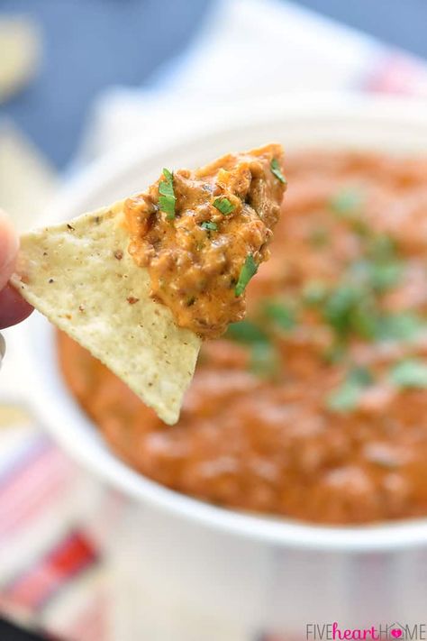 Mexican Taco Dip, Hot Taco Dip, Hamburger Dip, Football Season Food, Mexican Dip Recipes, Tailgate Snacks, Cheese Cheddar, Party Dip, Taco Dip