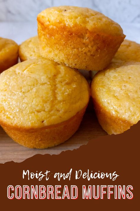 Cornbread muffins on a board Amish Cornbread, Sweet Cornbread Muffins, Pasta Food Recipes, Easy Cornbread, Cornbread Muffins Recipe, Best Cornbread Recipe, Cornbread Recipe Sweet, Delicious Cornbread, Pudding Chia