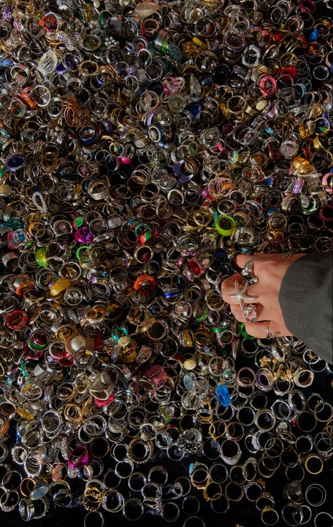 today we were at the flea market in berlin #fleamarket #rings #hands #endless #aesthetic #fashion Endless Aesthetic, Body Jewelry Diy, Preppy Jewelry, Earthy Jewelry, Jewelry Accessories Ideas, Girly Accessories, Maximalism, Funky Jewelry, Jewelry Lookbook