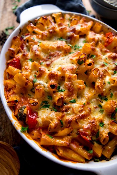 Baked Pasta With Vegetables, Vegi Pasta Recipe, Veggie Pasta Bake Recipes, Meat Free Pasta Recipes, Vegetarian Pasta For A Crowd, Kitchen Sanctuary Recipes, Baked Pasta Vegetarian, Best Pasta Bake, Vegetable Pasta Bake Recipes