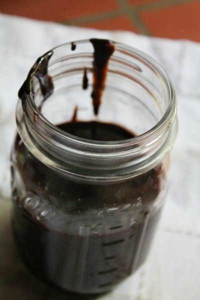 Mocha Syrup Recipe, Mocha Sauce, Chocolate Syrup Recipes, Homemade Mocha, Homemade Chocolate Syrup, Homemade Chocolate Sauce, Chocolate Sauce Recipes, Homemade Hot Fudge, Chocolate Fudge Sauce