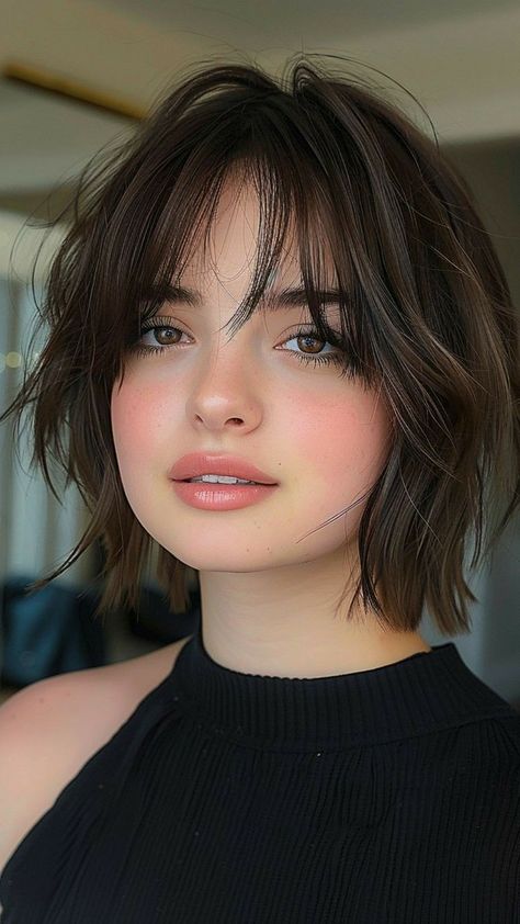 Short Womens Haircuts For Round Faces, Big Round Face Hairstyles, Unique Short Haircut For Women, Short Haircut With Bangs For Round Faces, Cute Haircut For Round Faces, Short Elegant Haircut, Short Haircut Thick Hair Round Face, Short Hair Chubby Girl, Short Hair Cuts Girls