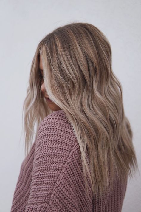 Hair Cut Girl, Haircuts For Girls, Light Brunette Hair, Sandy Blonde Hair, Rambut Brunette, Fall Blonde Hair, Short Hair Cut, Summer Blonde Hair, Bronde Hair