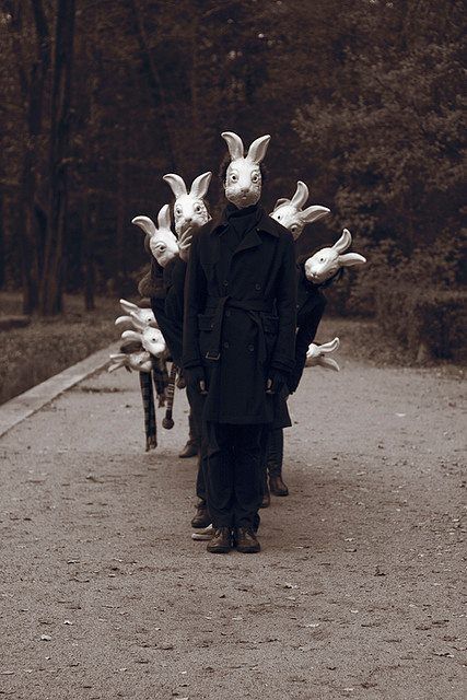 Bunny Land: Design Observer Jax Core, Art Sinistre, 다크 판타지, Masks Art, Horror Comics, Creepy Art, Dark Photography, Bunny Ears, Dark Art