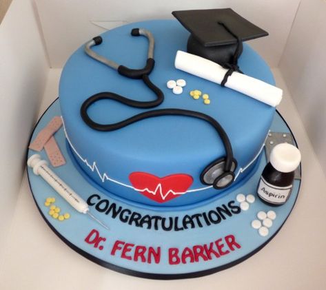 Doctor Birthday Cake, Doctor Graduation Cake, Nursing Graduation Cakes, Graduation Cake Ideas, Medical Cake, Graduation Cake Designs, Cake Paris, Susie Cakes, Doctor Cake