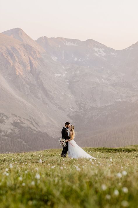 Summer Wedding In The Mountains, Aspen Colorado Elopement, Estes Park Wedding Photos, Wedding Photo Mountain, Mountain Elopement Dress Summer, Summer Mountain Elopement, Wedding In The Mountains Colorado, Rocky Mountain National Park Engagement Photos, Mountain View Wedding Ceremony