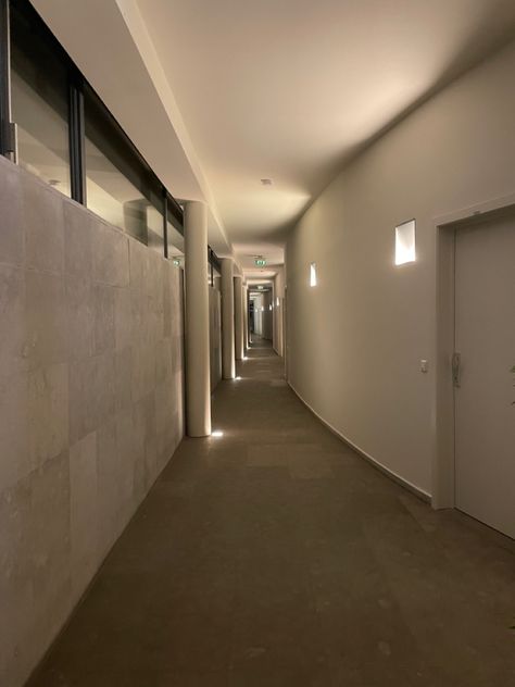 #aesthetic #house #hallway #modern #build Apartment Hallway Aesthetic, College Hallway, Hallway Aesthetic, Apartment Hallway, Hallway Modern, House Hallway, Aesthetic House, Modern Hallway, Apartment Complexes