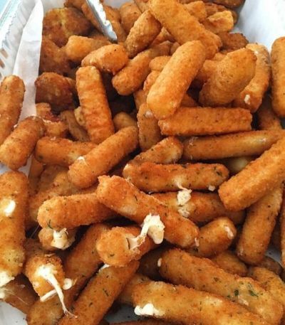 Mozzarella Sticks, Makanan Diet, God Mat, Think Food, Food Goals, Fried Food, Puddings, Marinara, Pretty Food