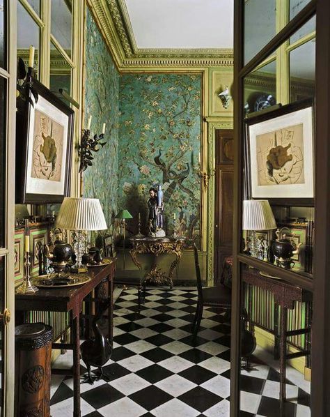 . Chinoiserie Wallpaper, Green Walls, Paris Apartments, French Interior, Maximalism, Decoration Inspiration, Beautiful Interiors, My Dream Home, Chinoiserie