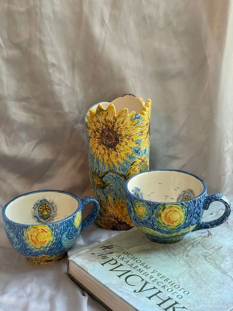 Van Gogh Pottery, Matzalo Ideas, Art Kid Aesthetic, Arts And Crafts For Kids Easy, Ceramic Texture, Cerámica Ideas, Glass Bottles Art, Anime Jewelry, Pottery Crafts