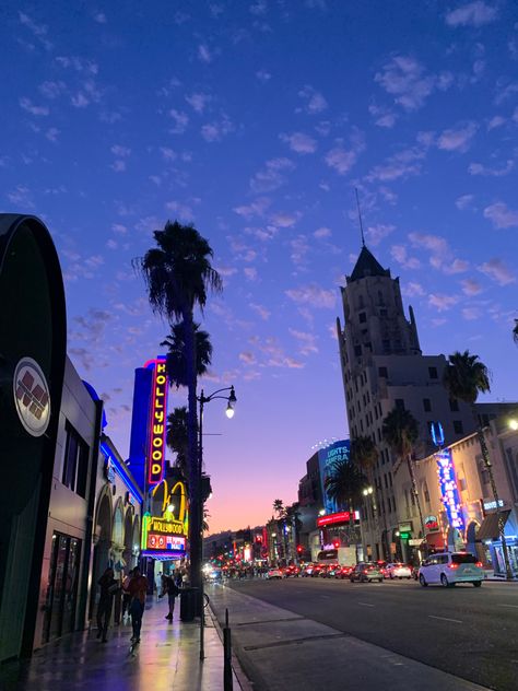 Hollywood Vibes Aesthetic, 90s Hollywood Aesthetic, La At Night Aesthetic, Aiyana Core, La Night Aesthetic, La Aesthetic Night, La City Aesthetic, La Night Life, Hollywood At Night