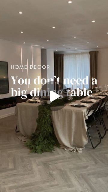 Aleksandra Lozinska on Instagram: "Comment “Links” to get a direct link to everything we are using for this Christmas setup. Unpopular opinion: you don’t need a big dining table if you host only a few times a year. At our regular dining table we can fit around 8 people but for bigger parties we use foldable tables and chairs which are easy to store. We transform our living room into a large dining room in order to fit everyone and that solution works for us great. How do you deal with hosting many people? #christmas2024" Foldable Tables, Thanksgiving Table Setup, Dinner Table Set Up, Christmas Setup, Big Dining Table, Dinner Party Table Settings, Christmas Dining Table Decor, Table Placements, Christmas Dining Table