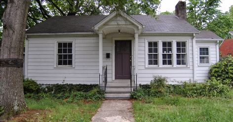 1950s Cottage Remodel, 1920 Cottage Homes, 1920s Cottage Bungalow, Small Bungalow Exterior Makeover, Rental House Renovation, 1940s Cottage Exterior, Small Beach House Renovation, 1950 Renovation House, 1940s Cottage Remodel