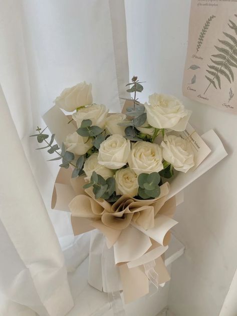 White spray roses