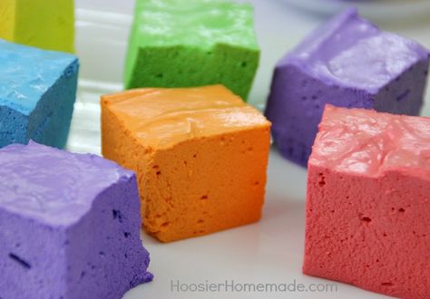 Marshmallow Homemade, Copycat Desserts, Rainbow Marshmallow, Rainbow Recipes, Marshmallow Recipes, Camp Recipes, Gourmet Marshmallows, Homemade Marshmallow Recipe, Homemade Marshmallow