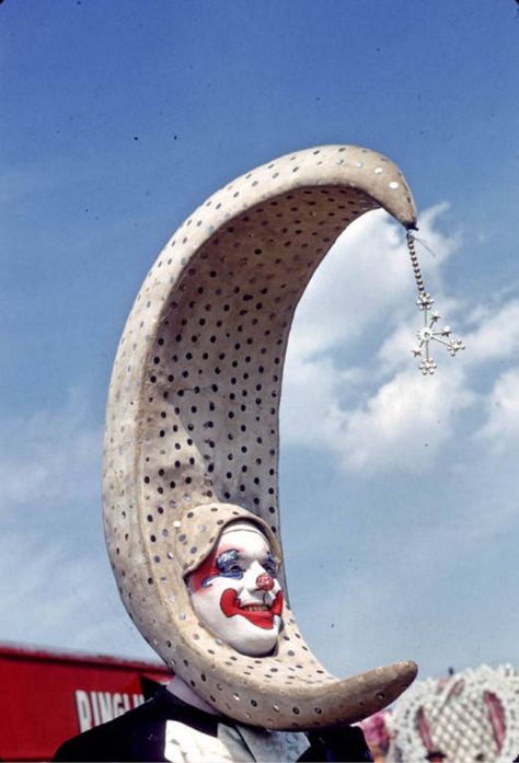 Moon Headdress, Old Circus, Pierrot Clown, Circus Aesthetic, Ringling Brothers, Clown Face, Cresent Moon, Send In The Clowns, Vintage Clown