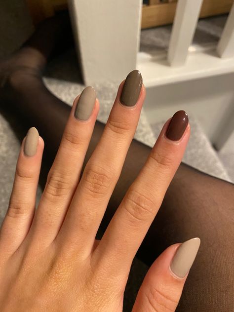 Nail Art For Tanned Skin, Cute Nails For Brown Skin, Manicure For Tan Skin, Almond Nails By Skin Tone Range, Nail Art For Brown Skin Tone, Nude Shades Nails, Tan Skin Nail Color, Nail Art For Brown Skin, Nail Art Tan Skin