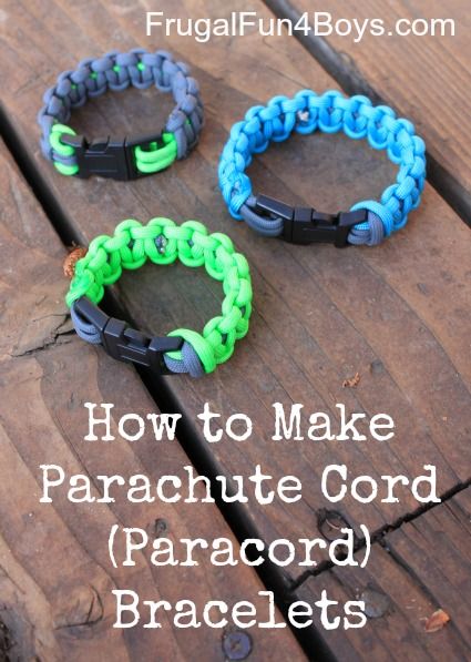 How to Make Parachute Cord (Paracord) Bracelets.  These are super popular right now!  They're easy to make, and my boys were happy that we could make them smaller than the ones in stores so that they would actually fit. Power Cord Bracelets, Brownies Activities, Help Orphans, Parachute Cord Bracelets, Paracord Armband, Parachute Cord, Paracord Projects, Crafts For Boys, Crayon Art