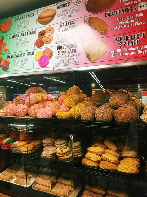 giant mexican pastries (pan dulce) at an international grocery in columbus, oh, usa Pan Dulce Aesthetic, Mexican Bakery Aesthetic, Mexican Bakery Shop, Mexican Store, Mexican Grocery Store, Mexican Bakery, Mexican Pastries, Mexican Sweet Breads, Mexican Snacks