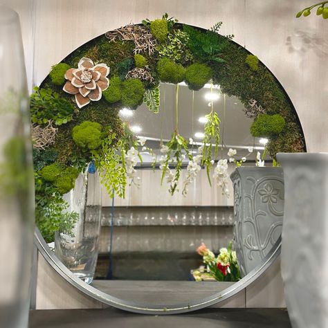 Moss Mirror Workshop | Atlantic Gardening Diy Circle Mirror Frame Ideas, Mirror Frame Ideas, Moss Mirror, Vibe Rooms, Moss Decor, Circle Mirror, Mirror Round, Moss Art, Craft Time