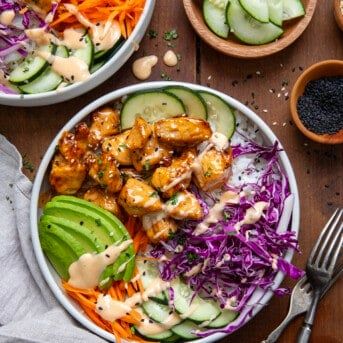 Bang Bang Chicken Bowl - I Am Homesteader Thai Chicken Bowls Healthy, Asian Power Bowl, Sriracha Chicken Bowl, Sweet Chilli Chicken Rice Bowl, Sweet Chili Chicken Rice Bowl, Honey Sriracha Chicken Bowl, Honey Garlic Chicken Bowl, Chicken Bahn Mi Bowl, Bang Bang Chicken Bowl