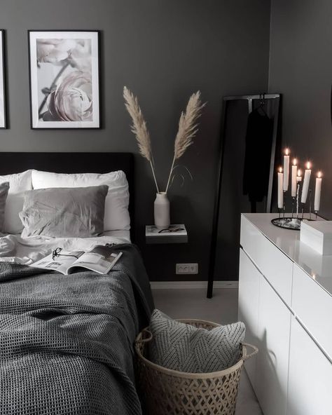 Workspace Bedroom, White Bedroom Decor, Luxury Bedroom Decor, Dekorasi Kamar Tidur, Master Bedrooms Decor, Room Inspiration Bedroom, Room Ideas Bedroom, Bedroom Styles, Grey Walls