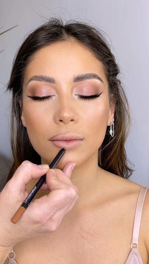 Wedding Makeup Brown Hooded Eyes, Eye Shadow For Pink Dress, Hooded Eye Bride Makeup, Bridesmaid Makeup Pink Natural, Soft Makeup Look For Hooded Eyes, Natural Mauve Eye Makeup, Natural Glam Wedding Makeup Hooded Eyes, Hooded Eye Makeup Brown Eyes, Pink Toned Makeup