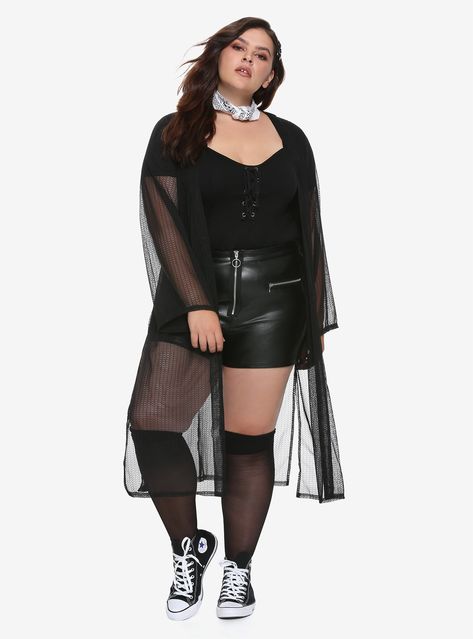 Plus Size Rocker Chic Outfits, Plus Size Rocker Chic, Plus Size Rocker, Rocker Chic Outfits, Plus Size Alt Fashion, Leather Leggings Plus Size, Goth Styles, Black Faux Leather Leggings, Girls Crop Tops