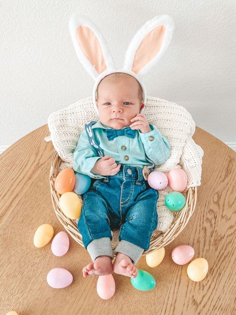 Baby Boy Easter Pictures, Girls Easter Basket Ideas, Baby Holiday Pictures, Easter Basket Ideas For Babies, Easter Basket Ideas For Boys, Holiday Baby Pictures, Cute Easter Pictures, Baby Easter Pictures, Baby Holiday Photos