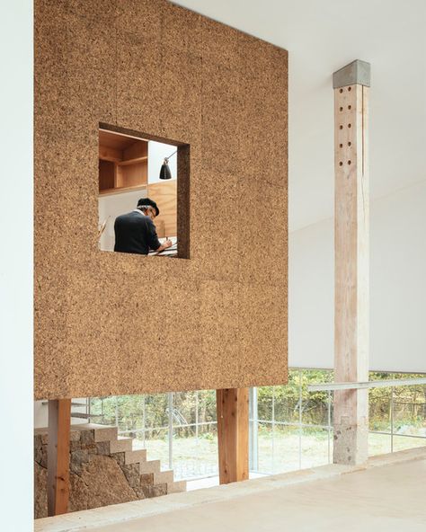 Applying Exposed Cork in Interior Architecture | ArchDaily Cork Panels, Inside Art, Cladding Materials, Agricultural Buildings, British Architecture, Cork Wall, Cladding Panels, Cosy Spaces, Design Apartment