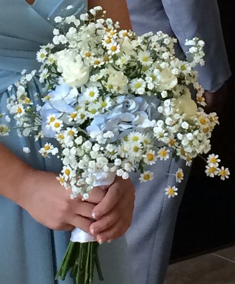 White Daisy Bouquet, Prom Flowers Bouquet, Blue Hydrangea Bouquet, Hydrangea Bridal Bouquet, Blue Hydrangea Wedding, Daisy Wedding Flowers, Prom Bouquet, Hydrangea White, Blue Flowers Bouquet