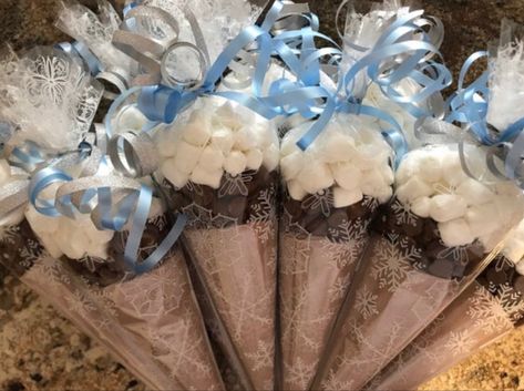 Winter Wonderland favors #winter #snowflakes #winterONEderland #birthday Winter Wonderland Favors, Winter Party Favor, Hot Chocolate Favors, Hot Chocolate Party, Boynton Beach Florida, Chocolate Party Favors, Diy Hot Chocolate, Hot Chocolate Cocoa, Hot Cocoa Mix