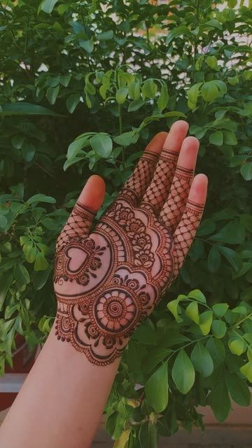 Beautiful Simple Mehndi Design, Short Mehndi Design, Inai Pengantin, Front Mehndi Design, Palm Mehndi Design, Simple Mehendi Designs, Tato Henna, Mehndi Designs For Kids, Mehndi Design Pictures