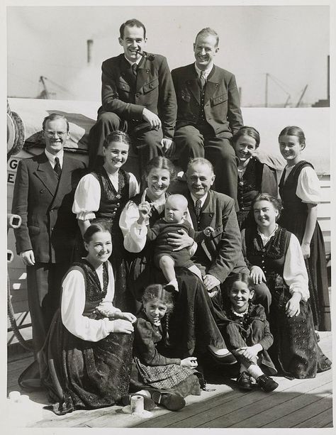 The Real Story of the Trapp Family Singers;The Sound of Music was based on the true story of her life, but took a few liberties Maria Von Trapp, Von Trapp Family, The Sound Of Music, Music History, Sound Of Music, Musical Theatre, The Sound, Singers, Musical