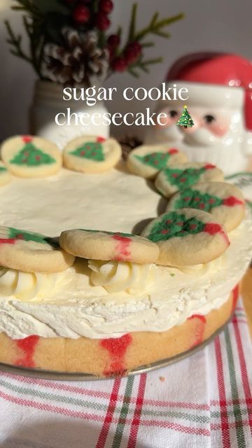 No Bake Christmas Cookie Cheesecake, Pillsbury Cookie Cheesecake, Christmas Sugar Cookie Dough, Sugar Cookie Cheesecake, Jello Cheesecake, Pillsbury Cookies, Breakfast Dessert Recipes, Pillsbury Sugar Cookies, Cheesecake No Bake