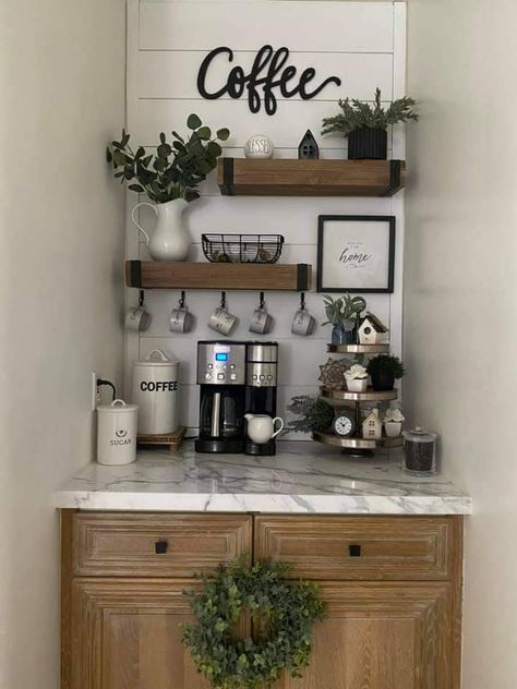 Coffee Bar Ideas Small Spaces, Coffee Bar In Kitchen, Kaffe Station, Home Coffee Bar Ideas, Bar In Kitchen, Coffee Bar At Home, Cofee Bar, Home Cleaning Tips, Coffee Station Kitchen